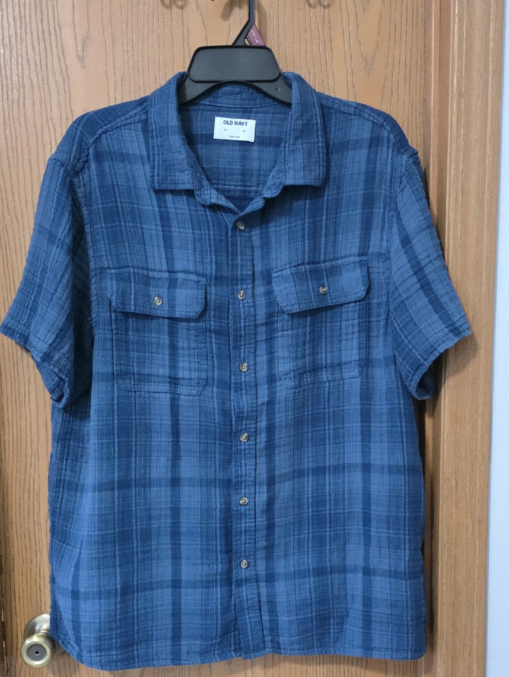 Old Navy Men’s Blue Plaid Short-Sleeve Button-Down Shirt